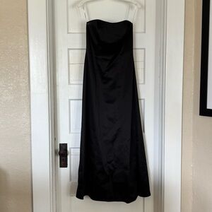 David's Bridal Strapless Black Evening Gown - Elegant Formal Dress